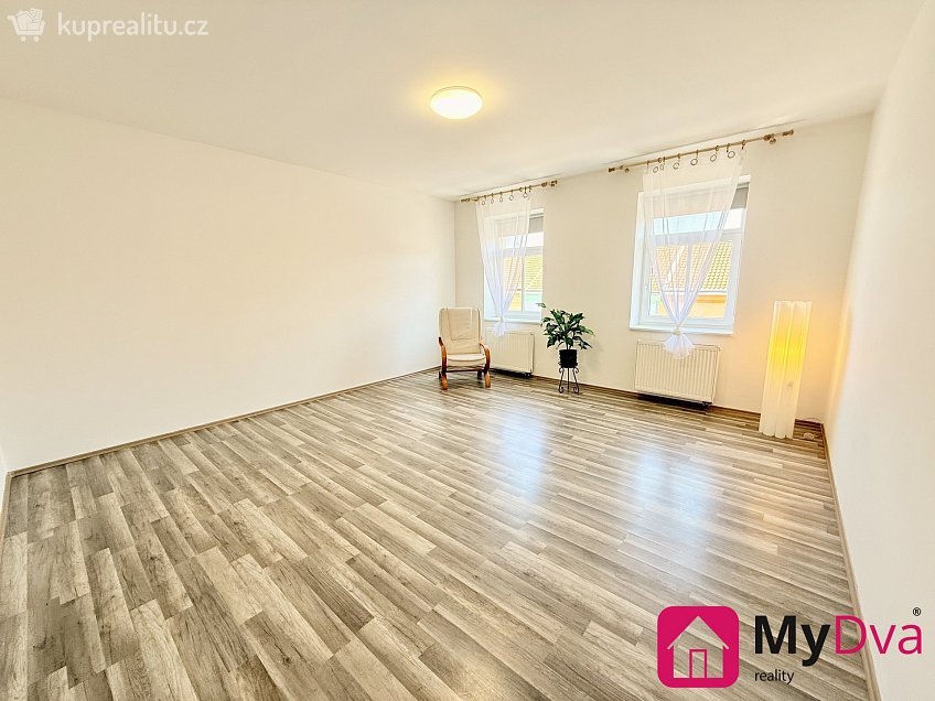 Pronájem bytu 2+1 55 m^2 Palackého, Znojmo 