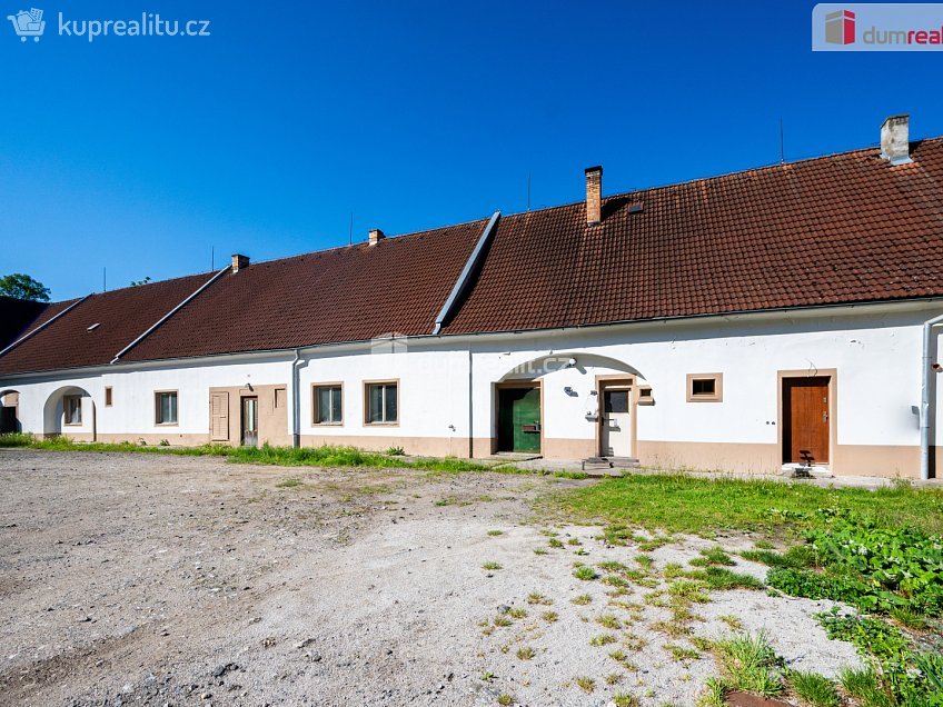 Prodej  rodinného domu 1111 m^2 Hrdějovice, Hrdějovice 