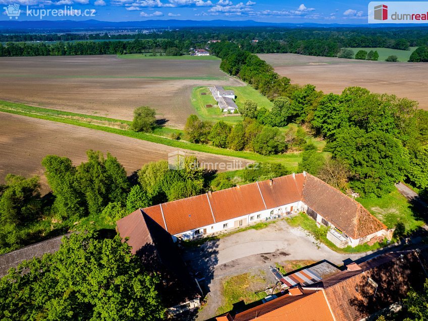 Prodej  rodinného domu 1111 m^2 Hrdějovice, Hrdějovice 