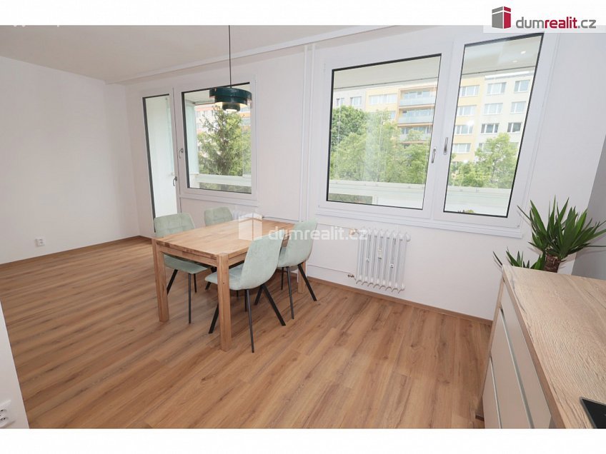 Pronájem bytu 2+kk 60 m^2 Veltruská, Praha 9 