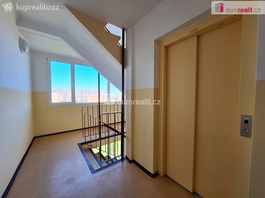Prodej bytu 2+kk 42 m^2 Konstantinova, Praha 11 