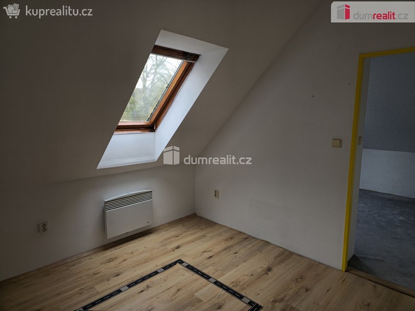 Prodej bytu 4+kk 72 m^2 Lipník, Lipník 