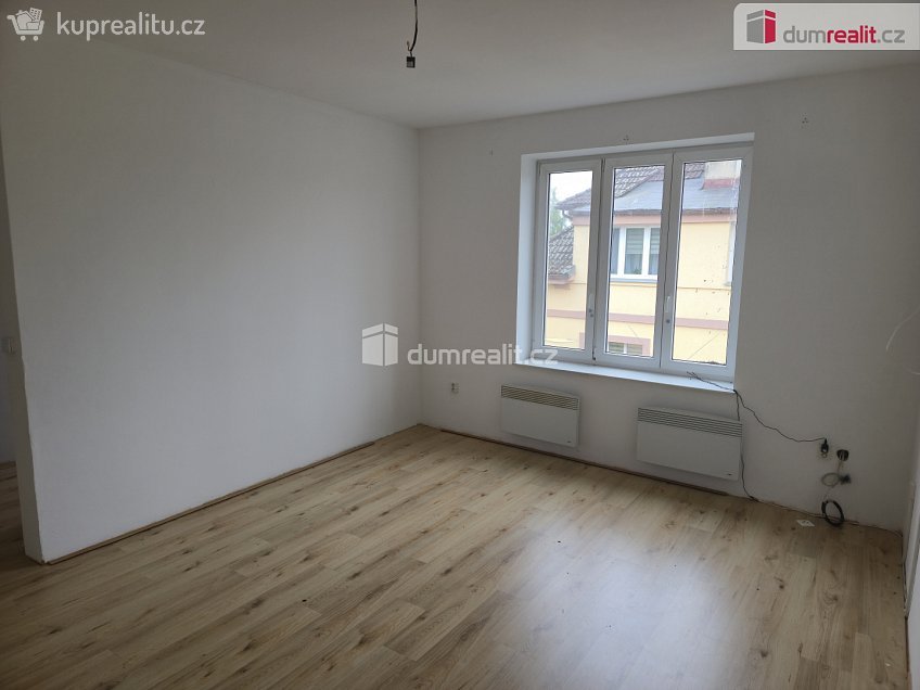 Prodej bytu 4+kk 72 m^2 Lipník, Lipník 