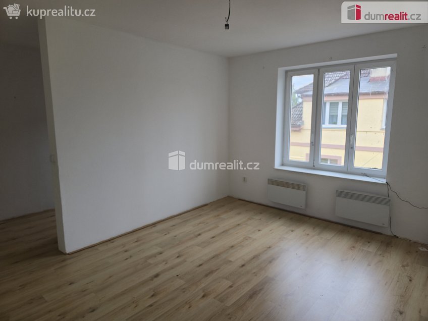 Prodej bytu 4+kk 72 m^2 Lipník, Lipník 