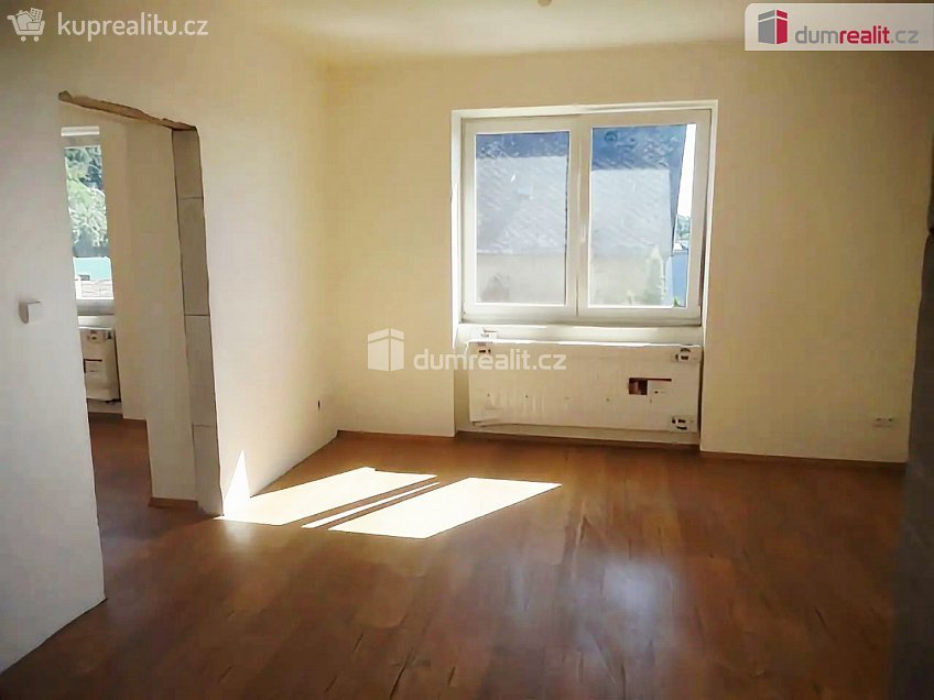 Pronájem bytu 2+kk 45 m^2 V chaloupkách, Praha 14 