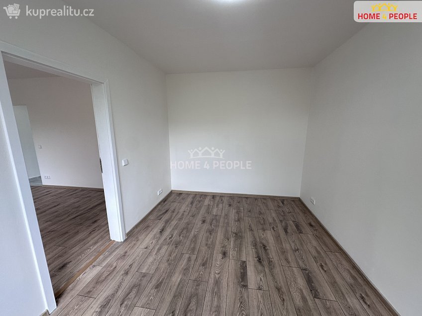 Pronájem bytu 3+1 64 m^2 Novomeského, Praha 11 