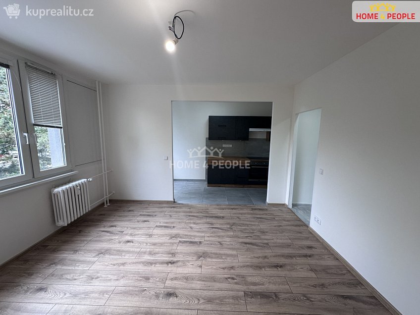 Pronájem bytu 3+1 64 m^2 Novomeského, Praha 11 