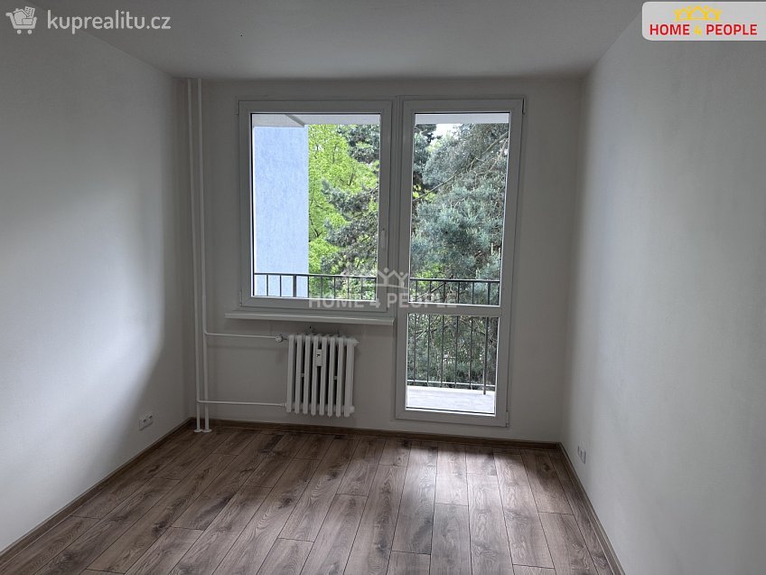 Pronájem bytu 3+1 64 m^2 Novomeského, Praha 11 