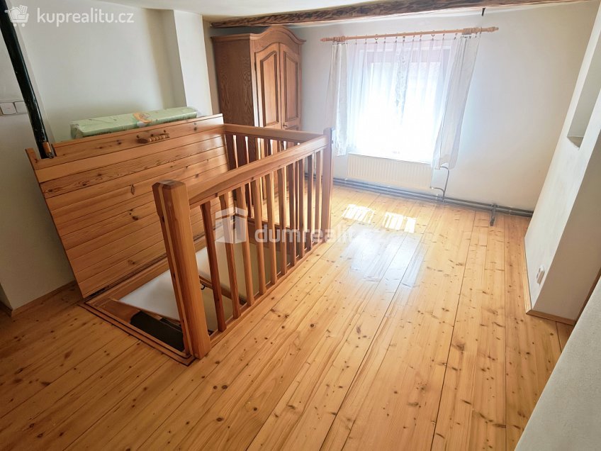 Prodej  rodinného domu 162 m^2 Žandov, Žandov 