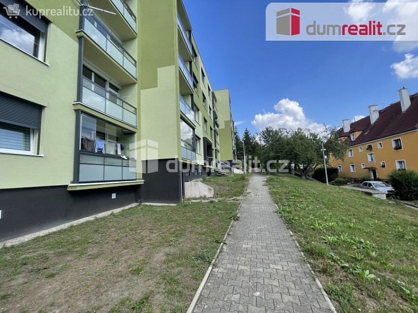 Pronájem bytu 4+1 85 m^2 Ve Smyčce, Ústí nad Labem 