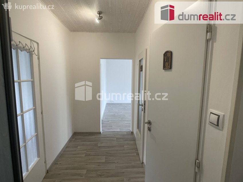 Pronájem bytu 4+1 85 m^2 Ve Smyčce, Ústí nad Labem 