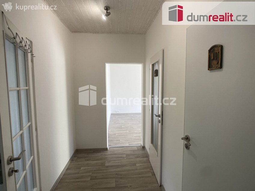 Pronájem bytu 4+1 85 m^2 Ve Smyčce, Ústí nad Labem 