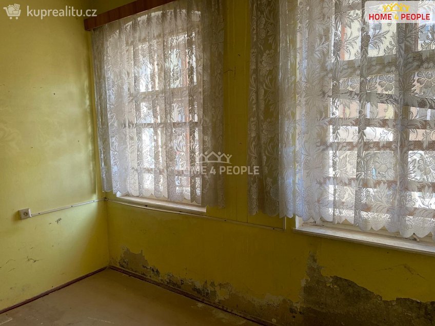 Prodej  rodinného domu 250 m^2 Gustava Geipela, Aš 