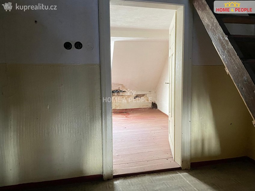 Prodej  rodinného domu 250 m^2 Gustava Geipela, Aš 
