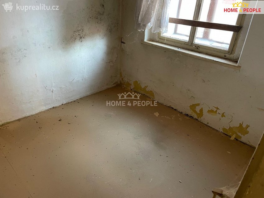 Prodej  rodinného domu 250 m^2 Gustava Geipela, Aš 