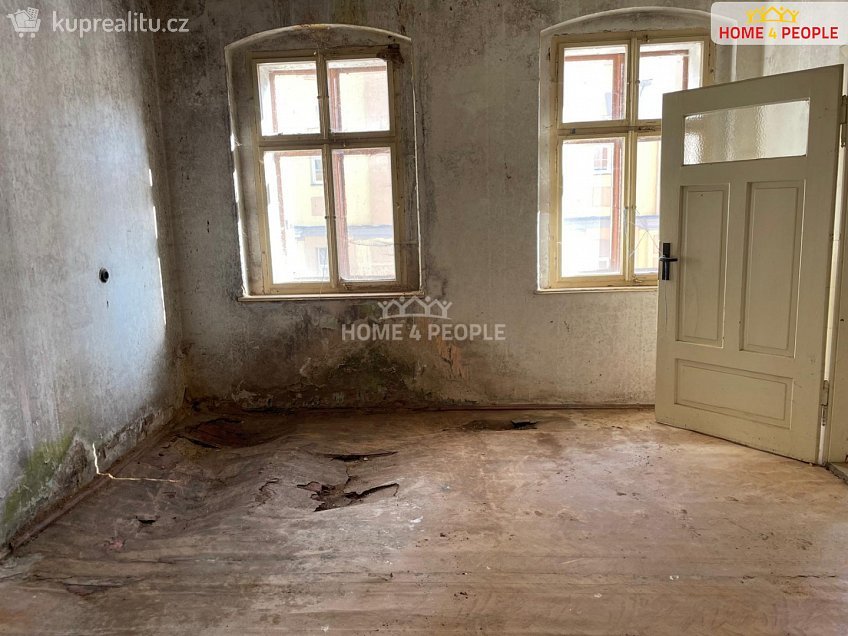 Prodej  rodinného domu 250 m^2 Gustava Geipela, Aš 