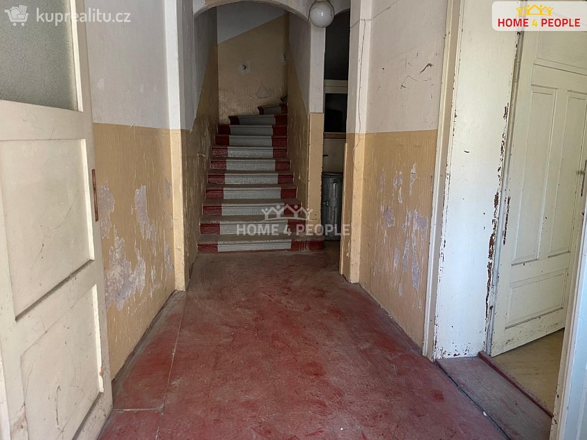 Prodej  rodinného domu 250 m^2 Gustava Geipela, Aš 