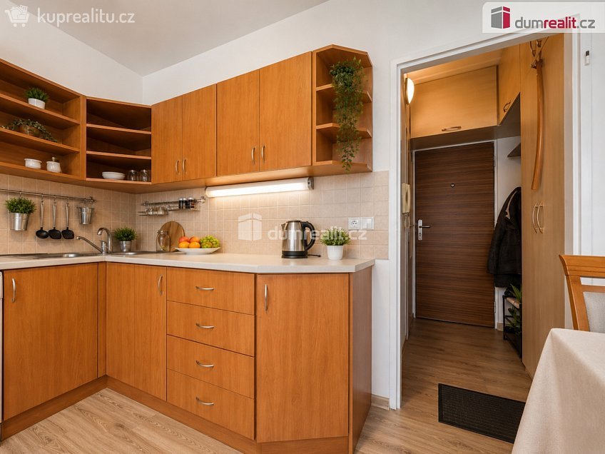 Prodej bytu 2+kk 36 m^2 Kladenská, Karlovy Vary 