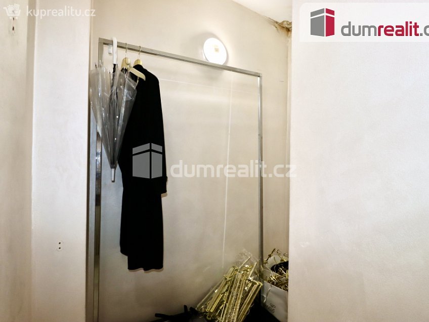 Pronájem  obchodních prostor 115 m^2 Vřídelní, Karlovy Vary 