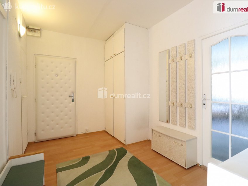 Pronájem bytu 2+1 60 m^2 Východní, Karlovy Vary 