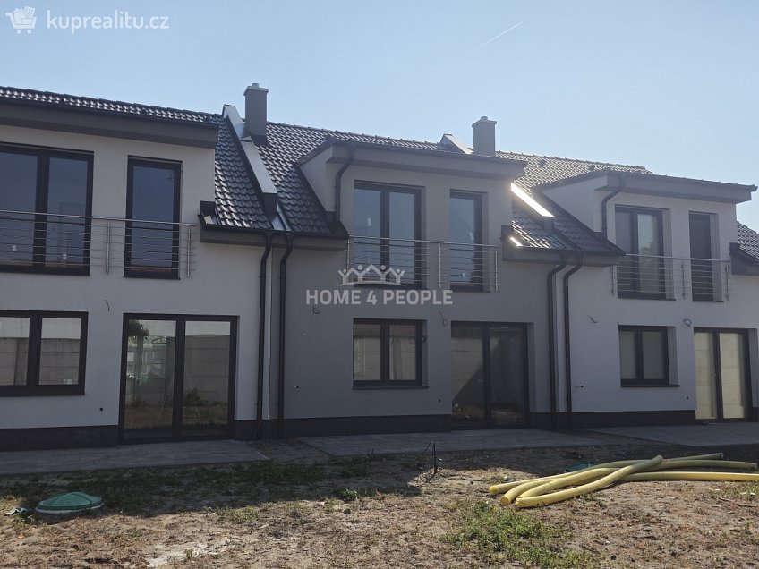 Prodej  rodinného domu 101 m^2 Pohořelice, Pohořelice 