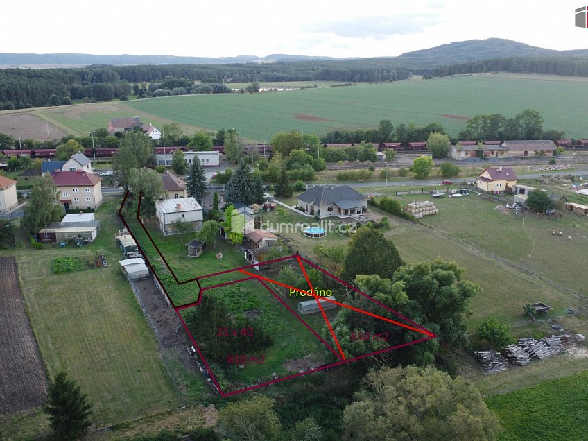 Prodej  stavebního pozemku 810 m^2 Nádražní, Vroutek 