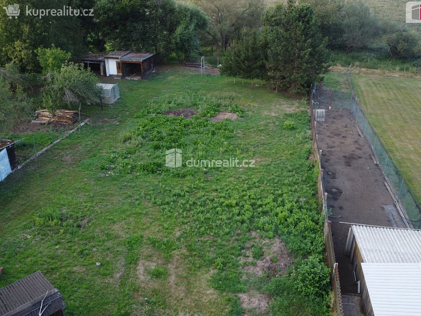 Prodej  stavebního pozemku 810 m^2 Nádražní, Vroutek 
