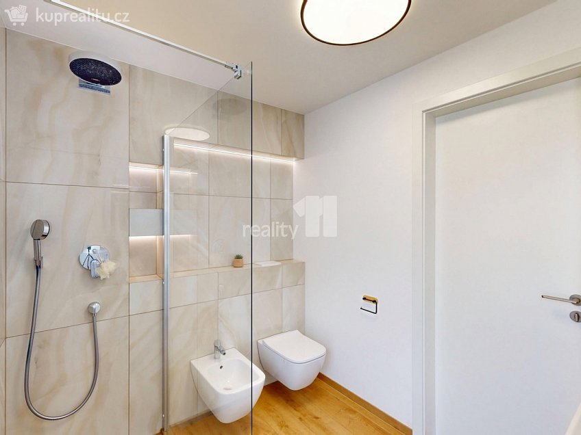 Prodej  rodinného domu 150 m^2 U Sluh, Veleň 