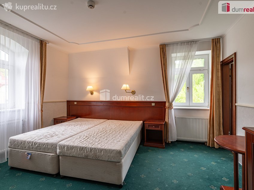 Prodej  ubytovacího zařízení 4200 m^2 Zeyerova, Mariánské Lázně 