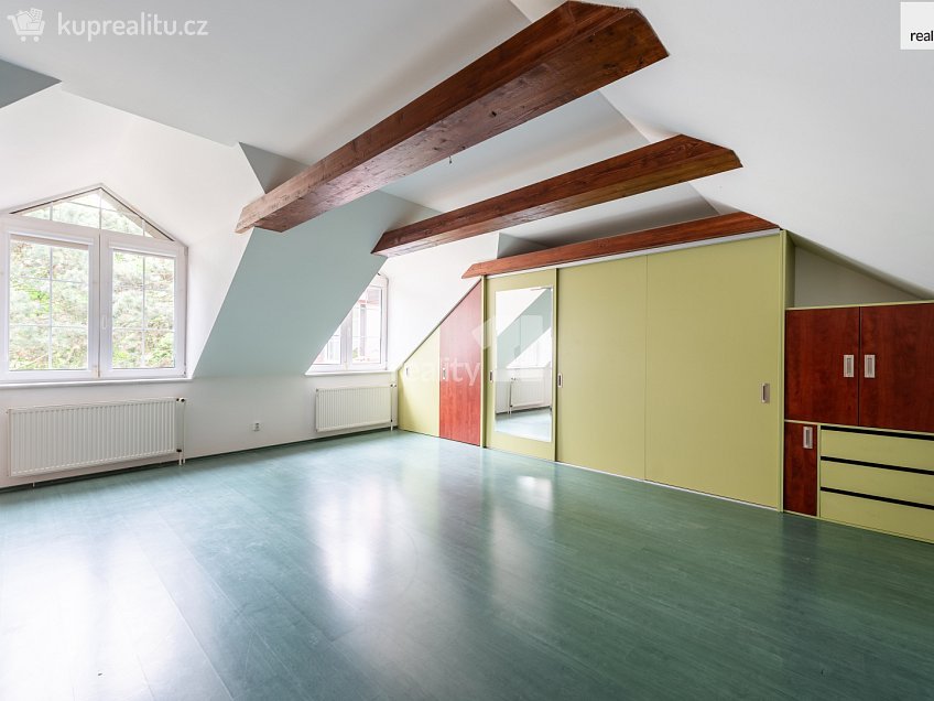 Prodej  rodinného domu 420 m^2 Vzdušná, Praha 4 