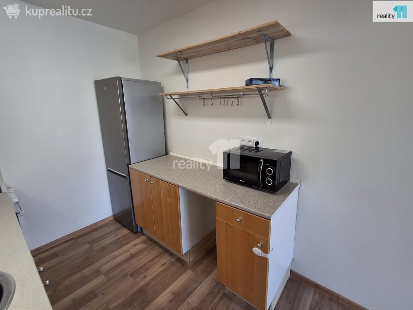 Pronájem bytu 2+kk 48 m^2 K zahrádkám, Praha 13 
