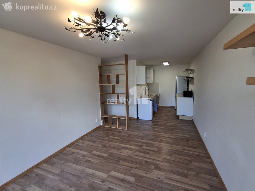 Pronájem bytu 2+kk 48 m^2 K zahrádkám, Praha 13 