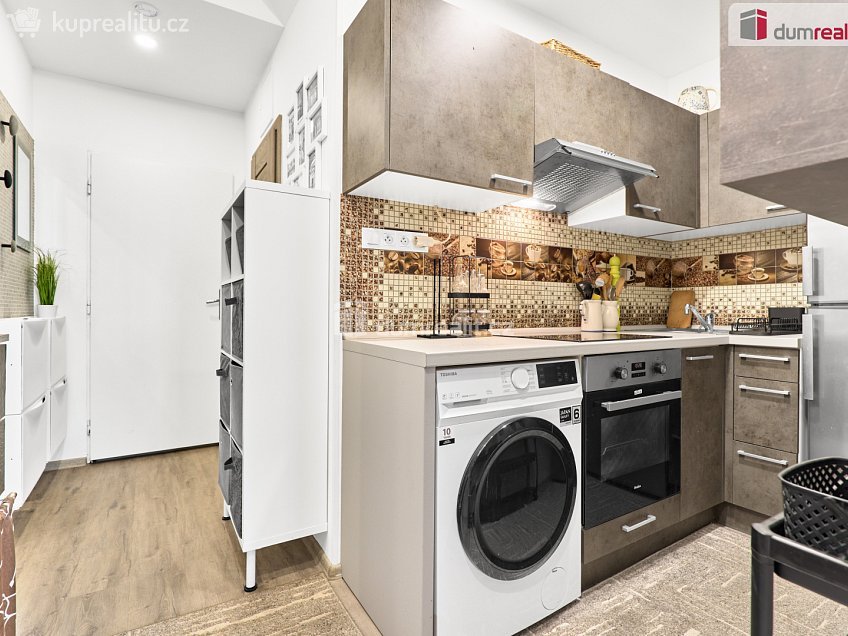 Prodej bytu 2+kk 48 m^2 Charkovská, Karlovy Vary 