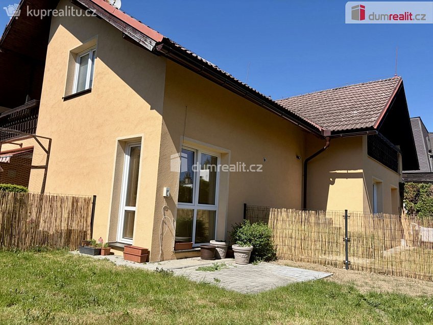 Pronájem bytu 1+kk 31 m^2 třída Vítězství, Mariánské Lázně 
