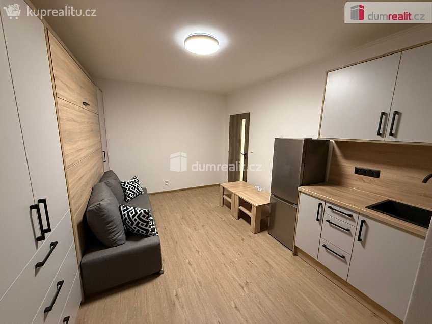 Pronájem bytu 1+kk 31 m^2 třída Vítězství, Mariánské Lázně 