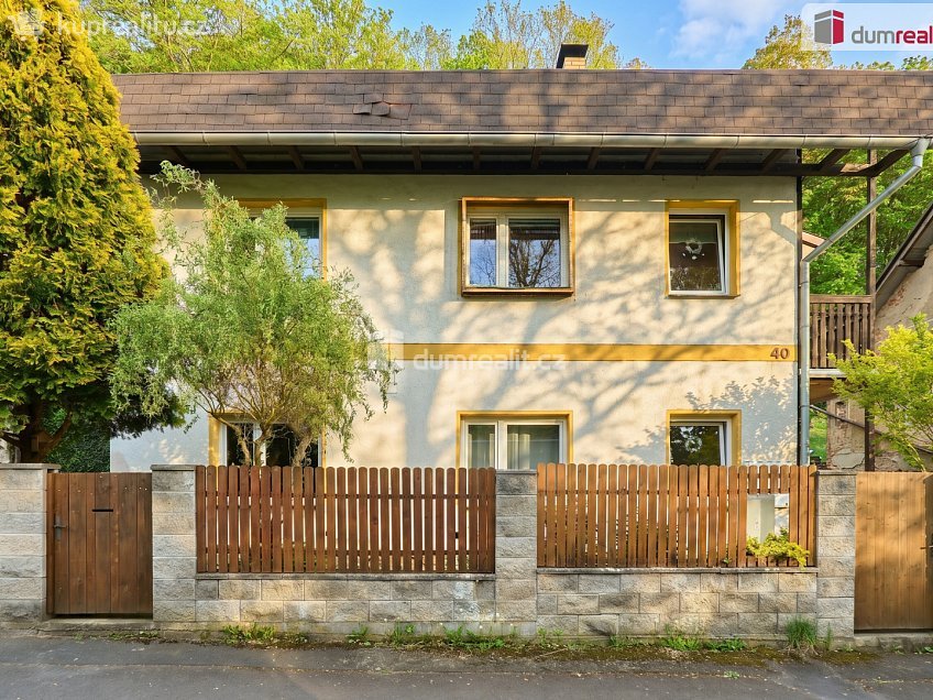 Prodej  rodinného domu 217 m^2 Ostrov, Ostrov 