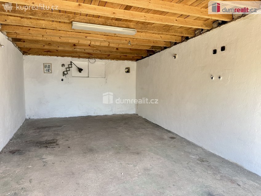 Pronájem  garáže 33 m^2 V Uličce, Kralupy nad Vltavou 
