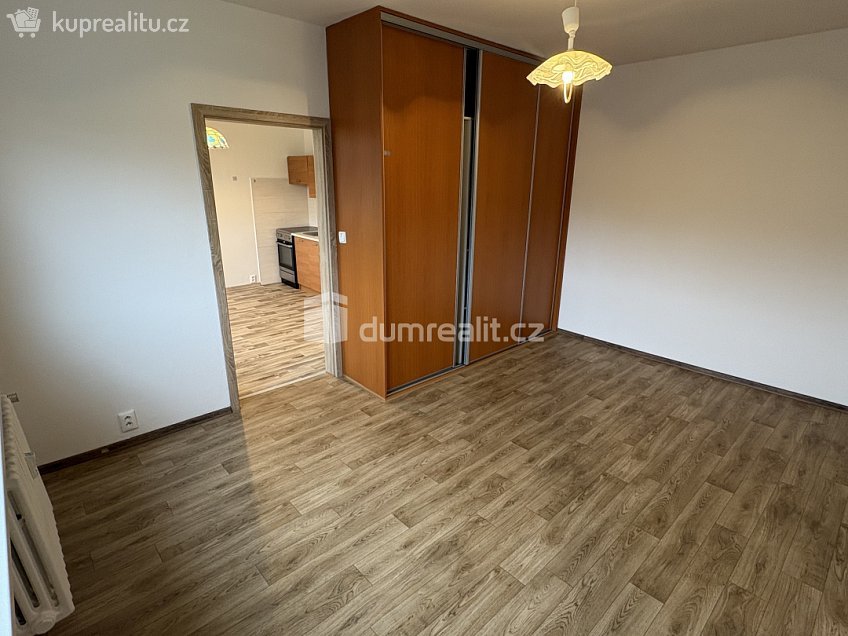 Pronájem bytu 1+1 35 m^2 Okružní, Jílové 