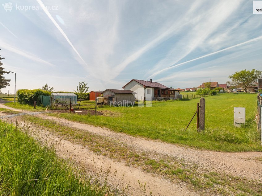 Pronájem  stavebního pozemku 1138 m^2 Jíkev, Jíkev 