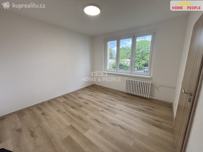 Pronájem bytu 3+1 64 m^2 Ostrovská, Karlovy Vary 