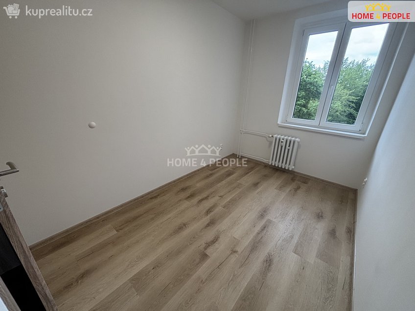 Pronájem bytu 3+1 64 m^2 Ostrovská, Karlovy Vary 