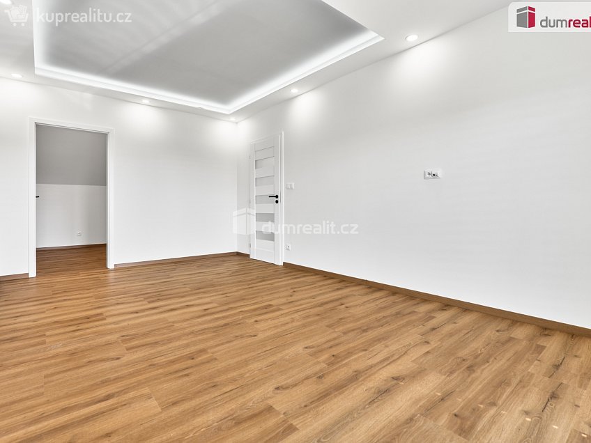 Prodej  rodinného domu 160 m^2 V zahradách, Ruda 