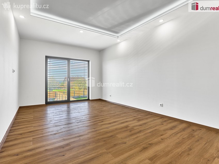 Prodej  rodinného domu 160 m^2 V zahradách, Ruda 