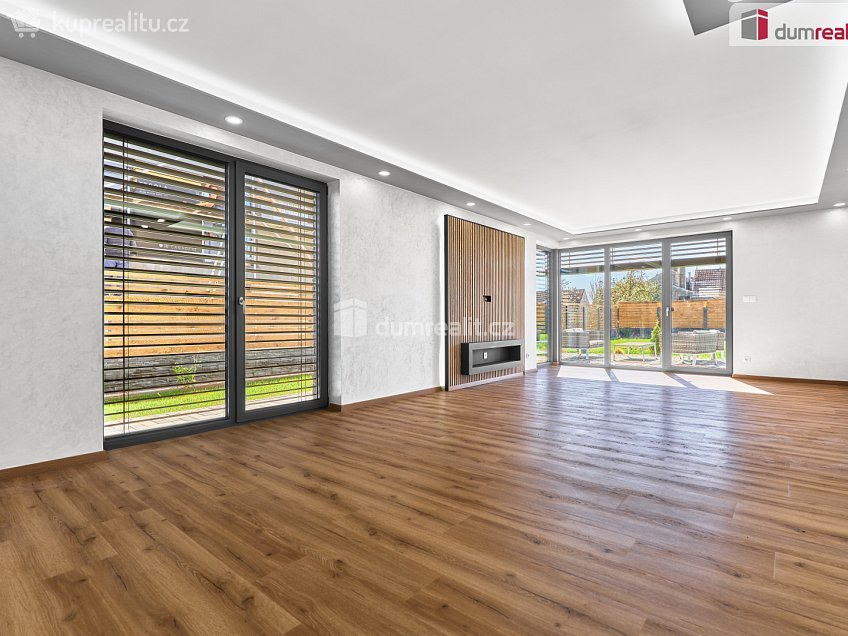 Prodej  rodinného domu 160 m^2 V zahradách, Ruda 