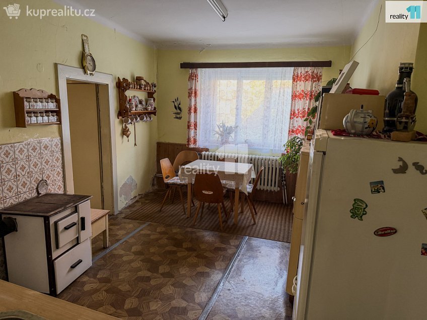 Prodej  rodinného domu 200 m^2 Malesická, Město Touškov 