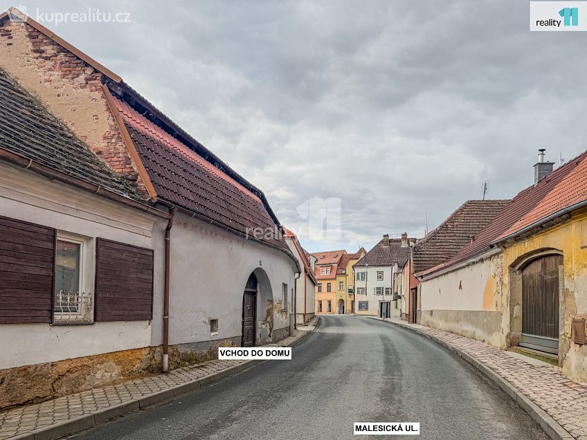 Prodej  rodinného domu 200 m^2 Malesická, Město Touškov 