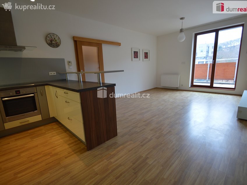 Pronájem bytu 4+kk 97 m^2 Na Zatlance, Praha 5 