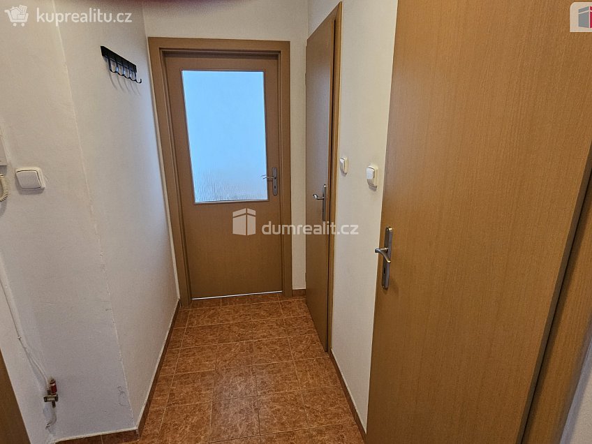 Pronájem bytu 2+1 54 m^2 Generála Píky, Praha 6 