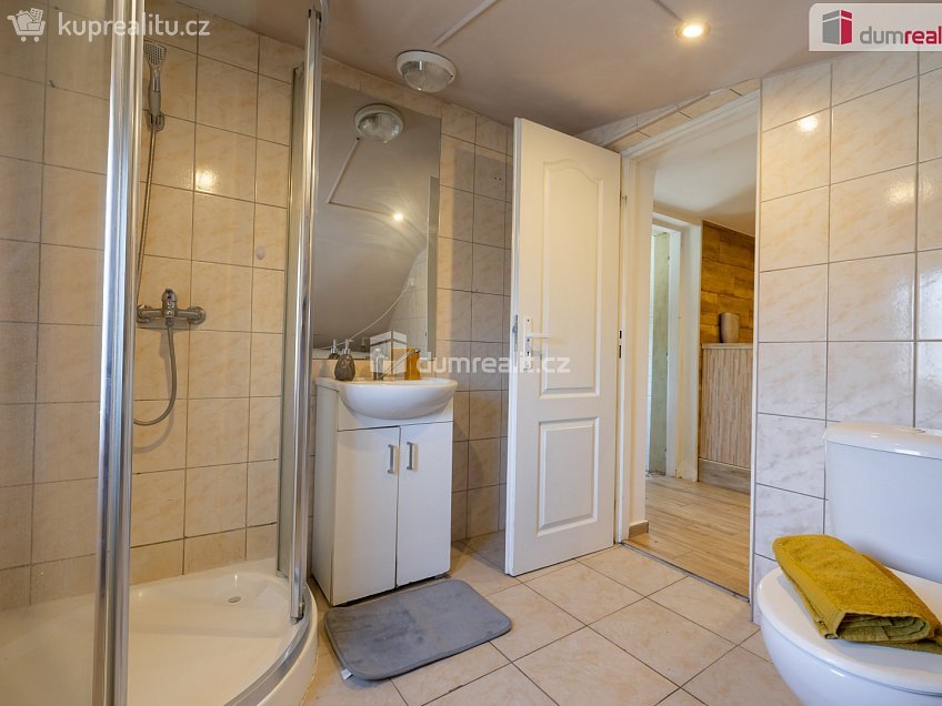 Prodej  rodinného domu 170 m^2 Třebusice, Třebusice 