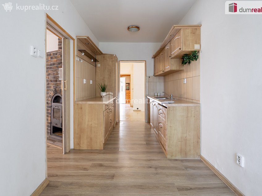 Prodej  rodinného domu 170 m^2 Třebusice, Třebusice 